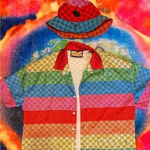 Gucci shirt wit the bucket hat selling as a set, worn once !
